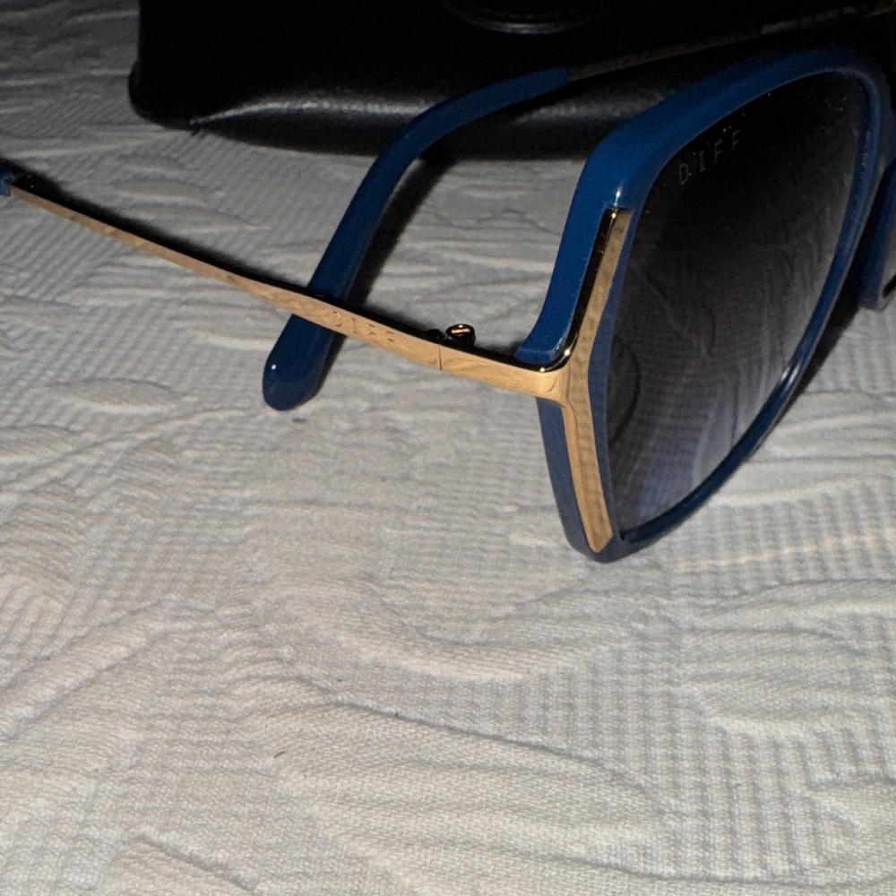 Diff Eyewear Blue Sunglasses - image 5